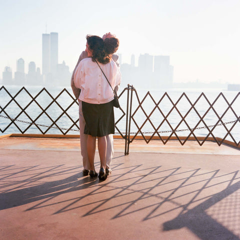 A chorus of strangers: Amanda Maddox on Janet Delaney’s 'Red Eye to New York'